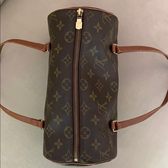 Authentic Louis Vuitton papillon 26 - Picture 3 of 16